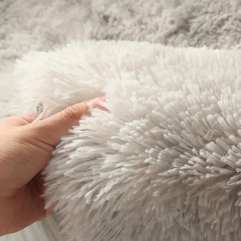 Warm Plush Bedroom Carpet - Soft Bedside Rug